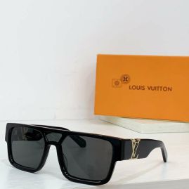 Picture of LV Sunglasses _SKUfw55771581fw